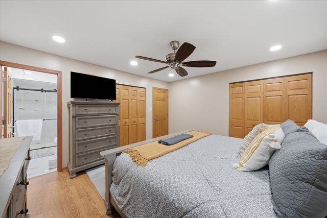 17012 92nd Avenue, Orland Hills, IL 60487