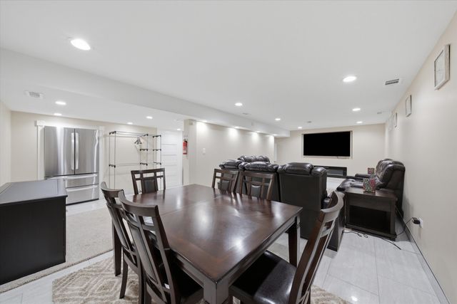 17012 92nd Avenue, Orland Hills, IL 60487