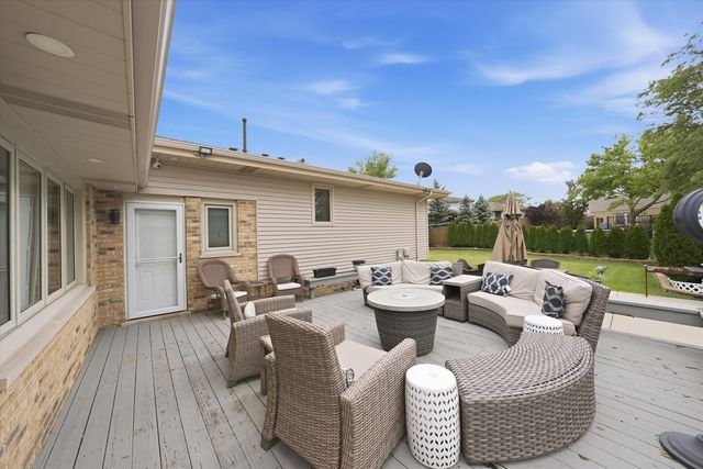 17012 92nd Avenue, Orland Hills, IL 60487