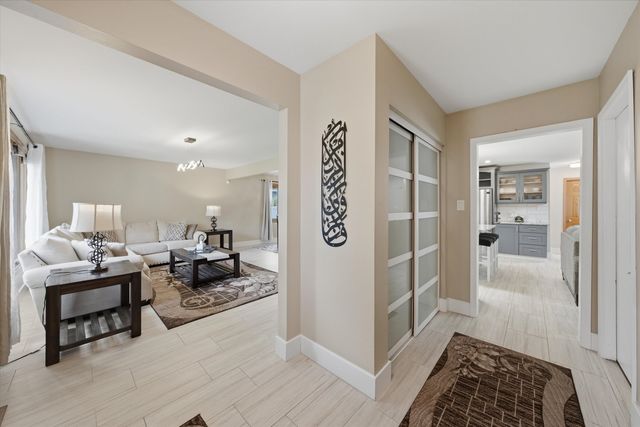 17012 92nd Avenue, Orland Hills, IL 60487