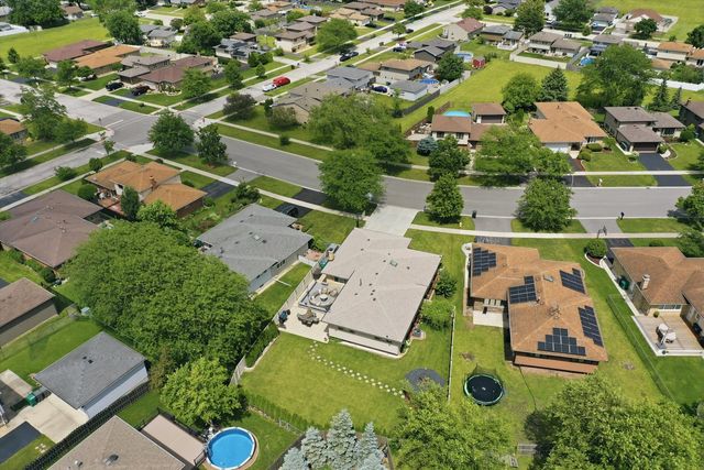 17012 92nd Avenue, Orland Hills, IL 60487