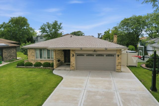 17012 92nd Avenue, Orland Hills, IL 60487