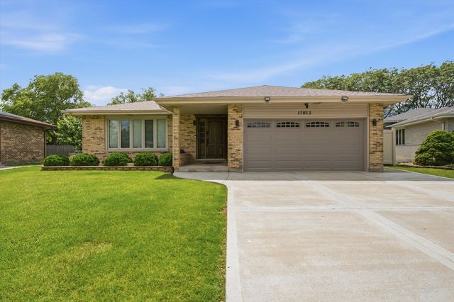 17012 92nd Avenue, Orland Hills, IL 60487