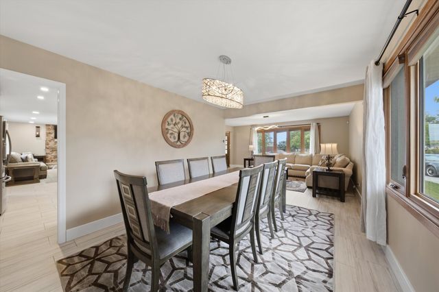17012 92nd Avenue, Orland Hills, IL 60487