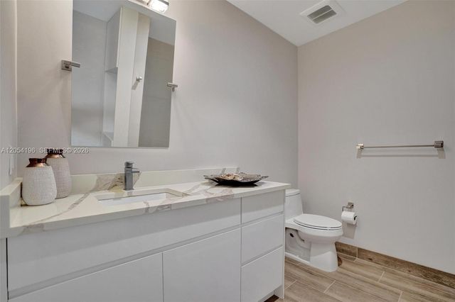 41 SW Seminole St 209 304 310, Stuart, FL 34994