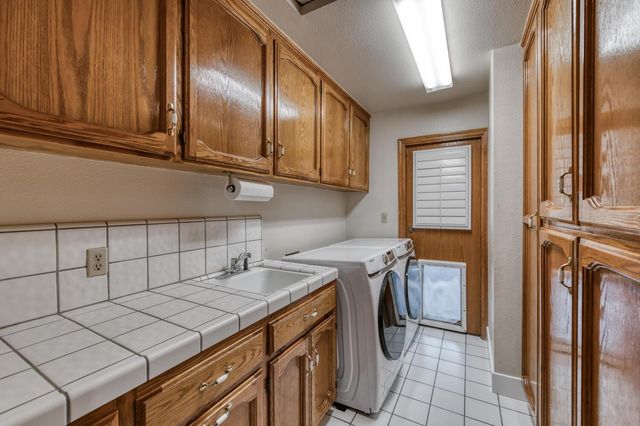 10684 Mountain View Drive, Madera, CA 93636