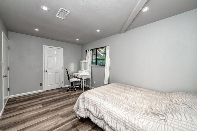 10684 Mountain View Drive, Madera, CA 93636