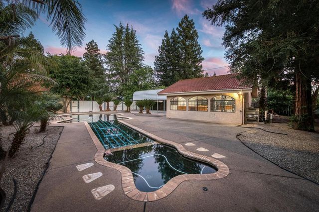 10684 Mountain View Drive, Madera, CA 93636