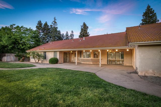 10684 Mountain View Drive, Madera, CA 93636