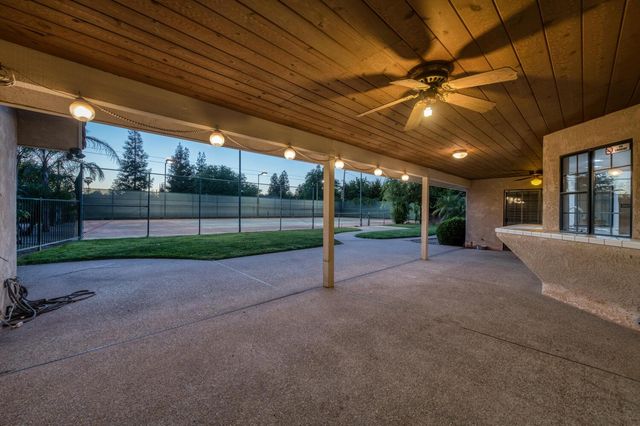 10684 Mountain View Drive, Madera, CA 93636