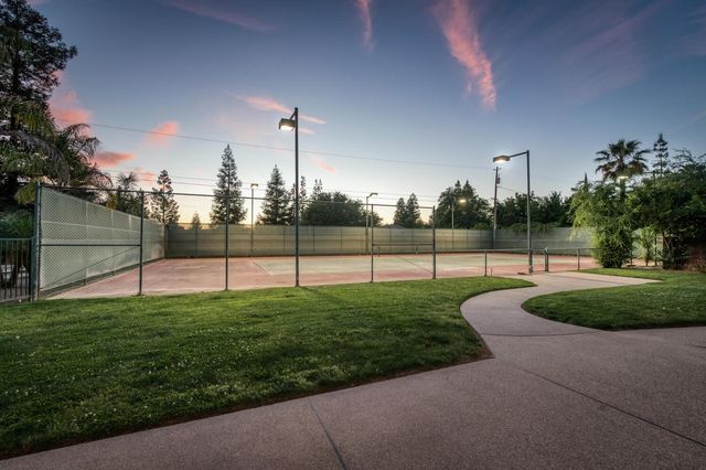 10684 Mountain View Drive, Madera, CA 93636