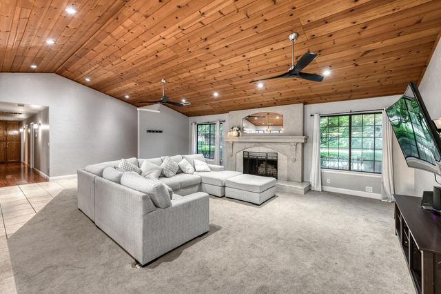 10684 Mountain View Drive, Madera, CA 93636