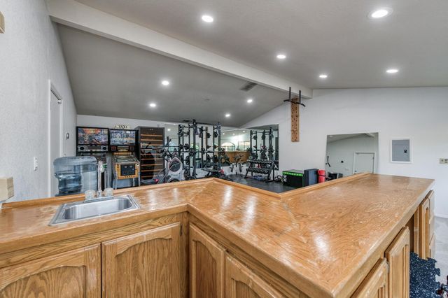 10684 Mountain View Drive, Madera, CA 93636