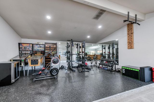 10684 Mountain View Drive, Madera, CA 93636