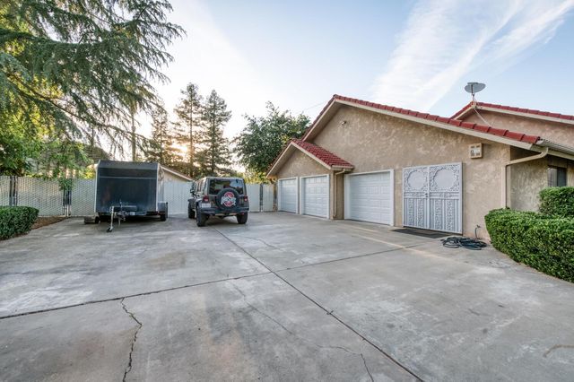 10684 Mountain View Drive, Madera, CA 93636