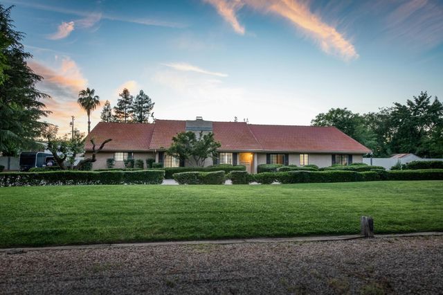 10684 Mountain View Drive, Madera, CA 93636