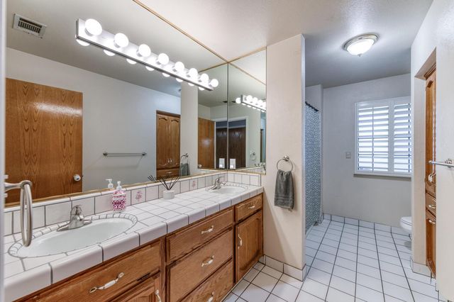 10684 Mountain View Drive, Madera, CA 93636