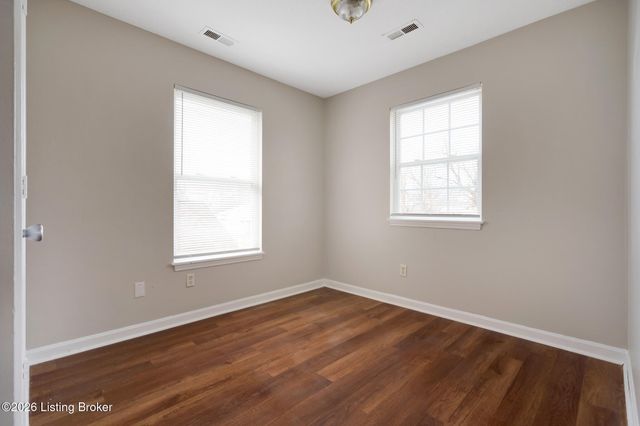 2815 S 6th St, Louisville, KY 40208