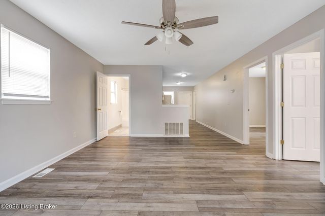 2815 S 6th St, Louisville, KY 40208