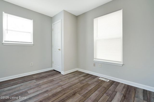 2815 S 6th St, Louisville, KY 40208