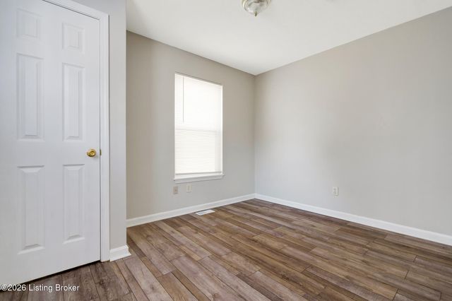 2815 S 6th St, Louisville, KY 40208