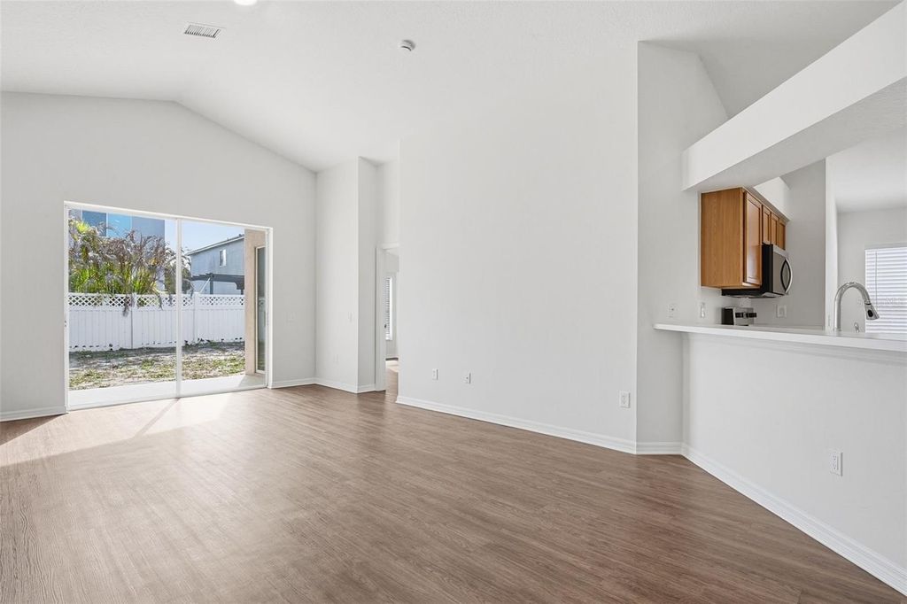 Image 16 of property listing at 11240 LAKE LANIER DRIVE, Riverview, FL 33569