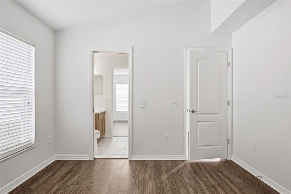 Image 27 of property listing at 11240 LAKE LANIER DRIVE, Riverview, FL 33569