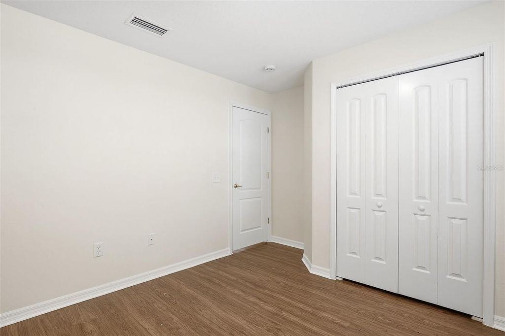 Image 31 of property listing at 11240 LAKE LANIER DRIVE, Riverview, FL 33569