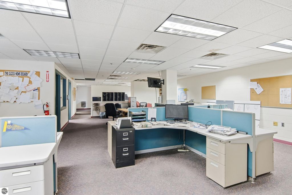 Image 23 of property listing at 116 W Front Street, Traverse City, MI 49684