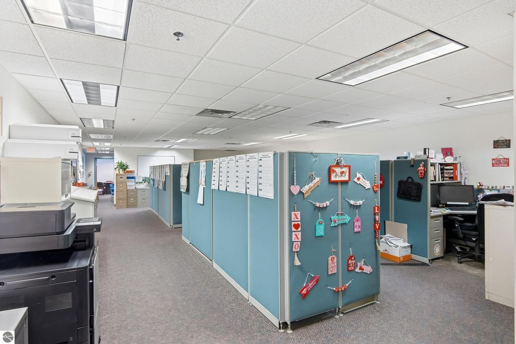 Image 25 of property listing at 116 W Front Street, Traverse City, MI 49684