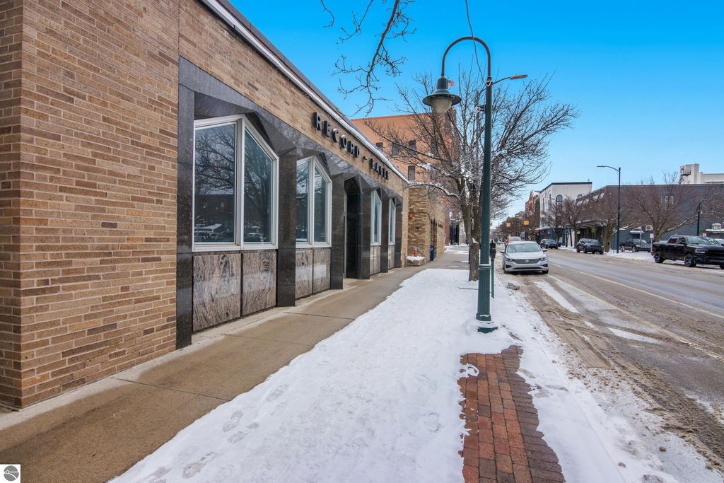 Image 7 of property listing at 116 W Front Street, Traverse City, MI 49684
