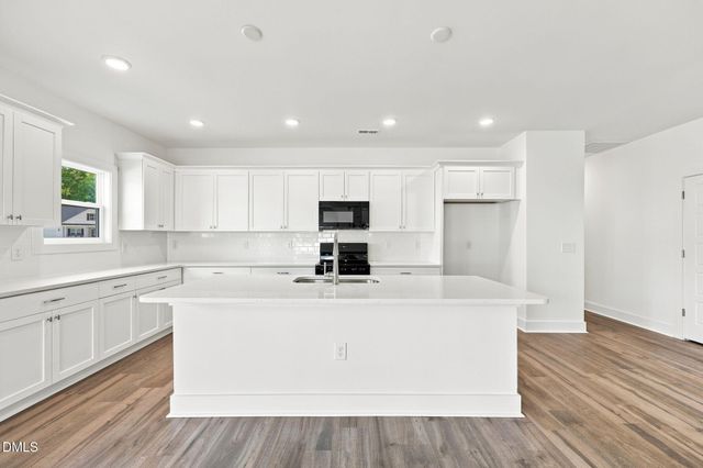 30 Loganberry Avenue, Bunnlevel, NC 28323