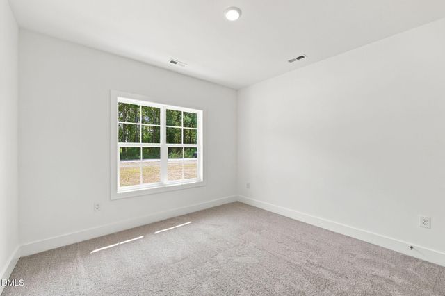 30 Loganberry Avenue, Bunnlevel, NC 28323