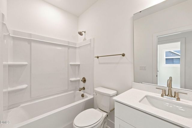 30 Loganberry Avenue, Bunnlevel, NC 28323