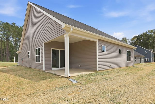 30 Loganberry Avenue, Bunnlevel, NC 28323