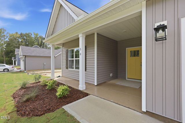 30 Loganberry Avenue, Bunnlevel, NC 28323