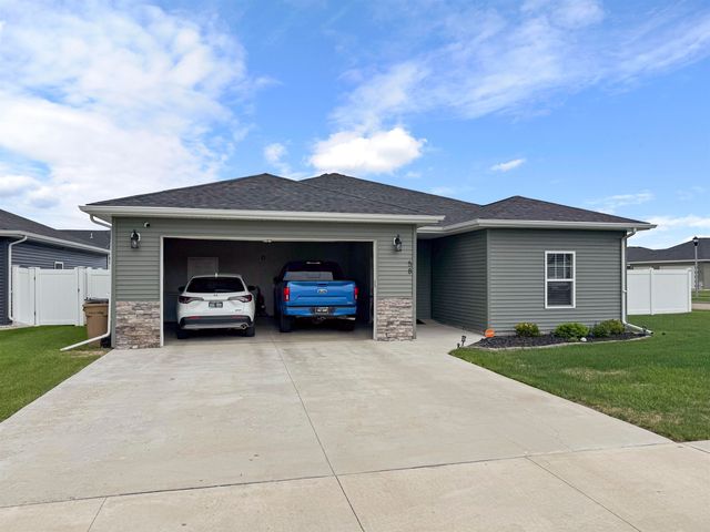 58 Mulberry Lp NE, Minot, ND 58703
