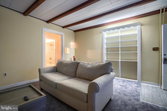 414 SOUTH AVE, Media, PA 19063