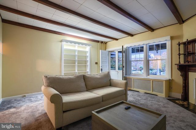 414 SOUTH AVE, Media, PA 19063