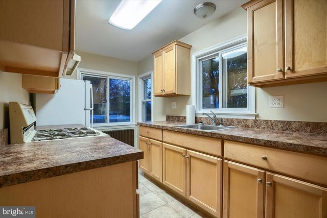 414 SOUTH AVE, Media, PA 19063