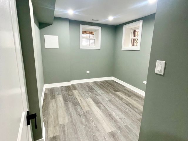 7042 S Eberhart Avenue, Chicago, IL 60637