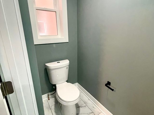 7042 S Eberhart Avenue, Chicago, IL 60637