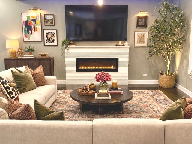 7042 S Eberhart Avenue, Chicago, IL 60637