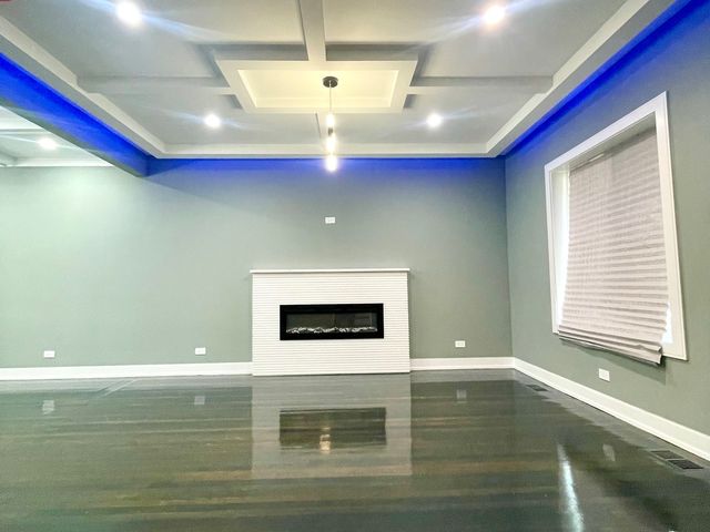 7042 S Eberhart Avenue, Chicago, IL 60637