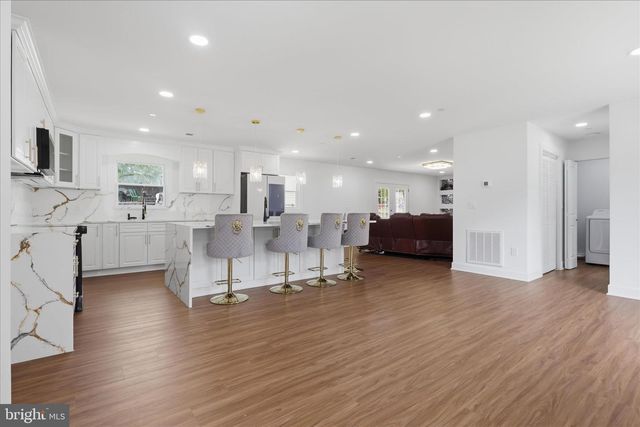 10501 BEECHWOOD DR, Waldorf, MD 20601
