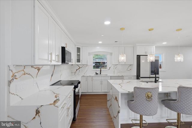 10501 BEECHWOOD DR, Waldorf, MD 20601