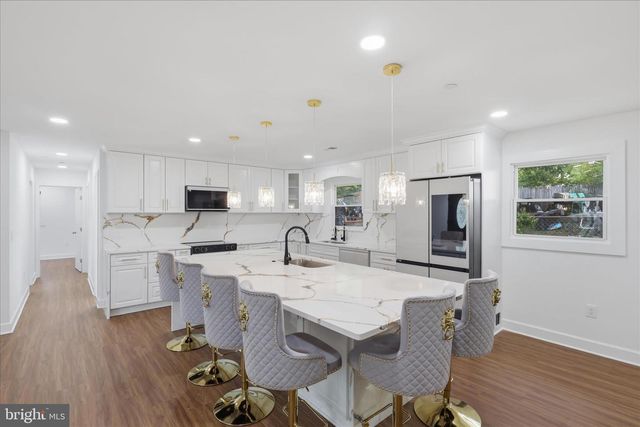 10501 BEECHWOOD DR, Waldorf, MD 20601