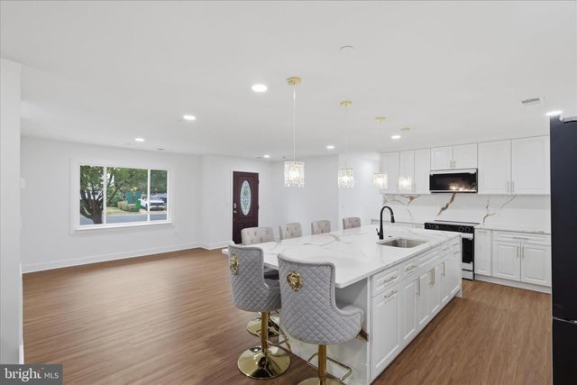 10501 BEECHWOOD DR, Waldorf, MD 20601