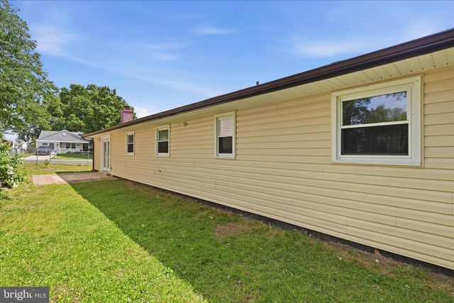 10501 BEECHWOOD DR, Waldorf, MD 20601