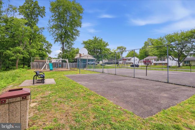 10501 BEECHWOOD DR, Waldorf, MD 20601